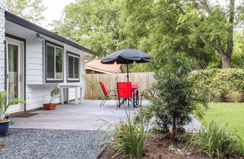 Austin House | Casa de Paz: Quiet South ATX Retreat