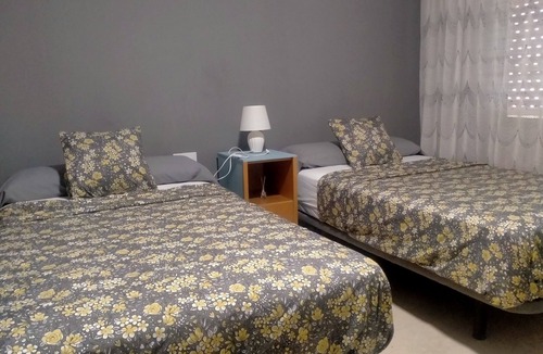 Villarrobledo Bed & Breakfast | Casa de pueblo El Refugio para 8 personas en Villarrobledo- 4 dormitorios 2 baño