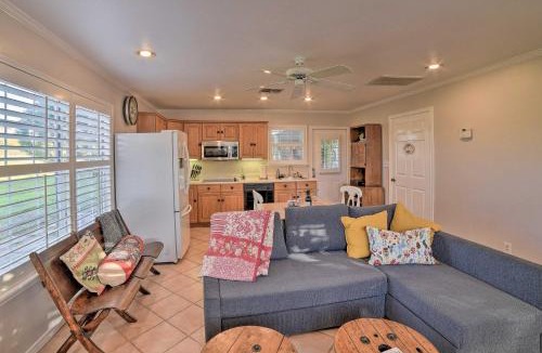 Corpus Christi House | Casa de Samuel - Patio, Fountain & Outdoor Kitchen