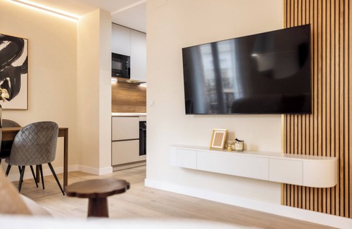 Bellas Vistas Apartment | Casa de Sol: Luminous 2B/2BA 15' to Bernabéu and Sol