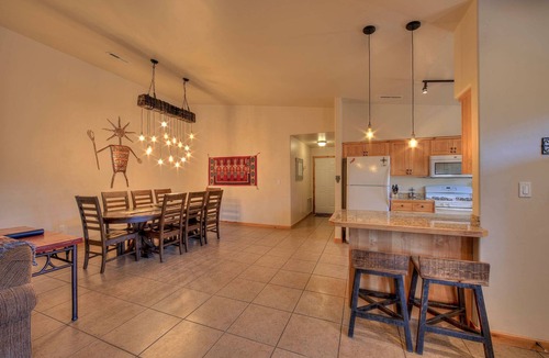 Moab House | Casa de Zia-Downtown, Hot tub, Fireplace, Indoor Pool, Sleeps 9