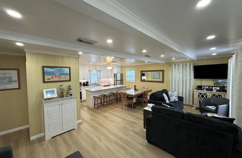Freeport House | "Casa Del Agua" 2 Bedroom Beach Front Home!