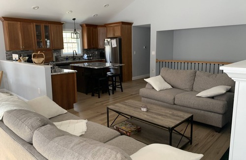 Tolland House | Casa del Bosco - Private Woodland Retreat by Lake - Game Room