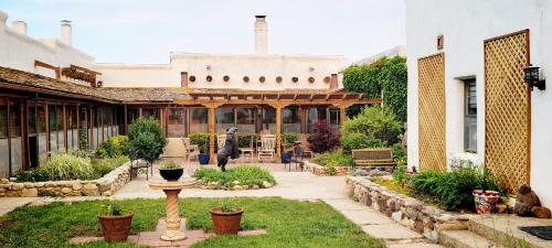 Cimarron Hotel | Casa del Gavilan Historic Inn
