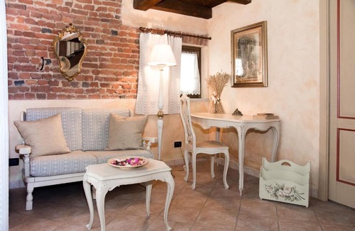 Airasca Bed & Breakfast | Casa Del Grande Vecchio