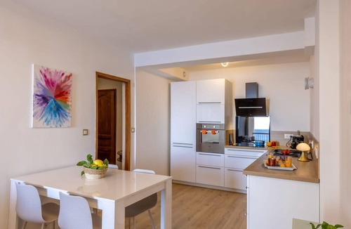 Ville-di-Pietrabugno Apartment | Casa Del Mare