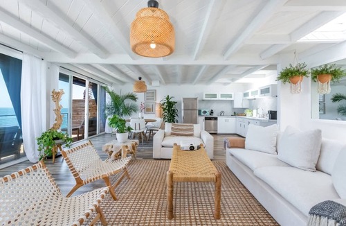 Eastern Malibu House | Casa del Mar by Oraklus