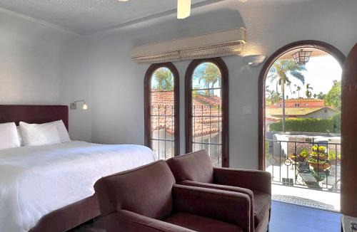 West Beach Hotel | Casa Del Mar Inn