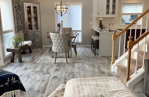 Livonia House | Casa Del Mar