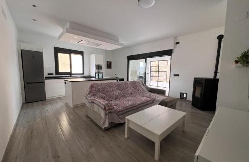 Montichelvo House | Casa del Pueblo