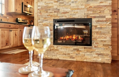 Llano Cabin | Casa del Sol | 1/1 Hill Country Cabin, Hot Tub, Full Kitchen, Pet Friendly w/fee