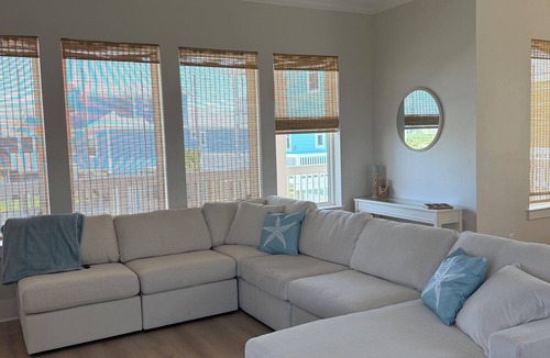 Terramar Beach House | Casa Del Sol: Luxury 5 Bedroom Coastal Gem!
