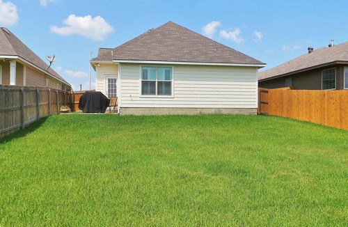 Bryan House | Casa di Vino - Backyard BBQ near Messina Hof