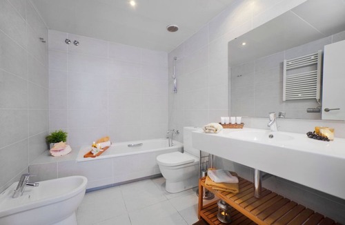 Provencals del Poblenou Apartment | Casa Diagnol - Four Bedroom Apartment, Sleeps 8