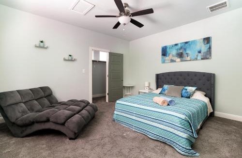 Historic Garderns Apartment | Casa Dolce Vita by the Alamodome