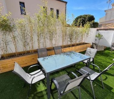 Maraussan House | Casa Dolorès parking, jardin, Gds Buffets 10 min