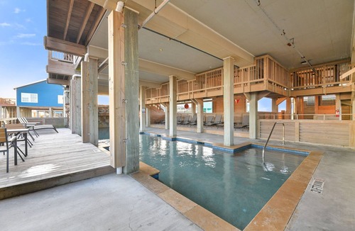 Port Bolivar Condo | Casa Dora - Pool, Games, & Beachfront Fun!