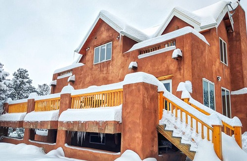 Valdez House | ★ Casa Dos Burros- Fireplace, Hot Tub, Ski, Hike, 🏔 Views, 🐶Dog Friendly