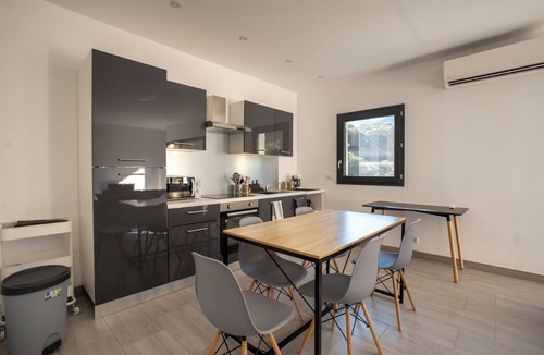 Sollacaro Apartment | Casa Emma