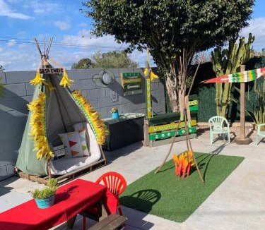 Deltebre House | Casa Enric , con zona infantil, piscina y parking privado