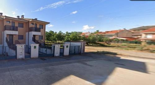 Urunuela Apartment | Casa Entre Viñas, jardin privado con piscina comunitaria