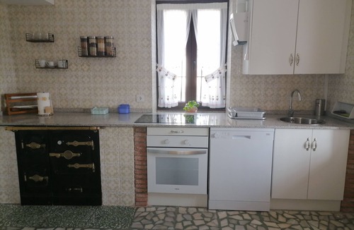 Abionzo House | CASA RURAL EL CARTERO