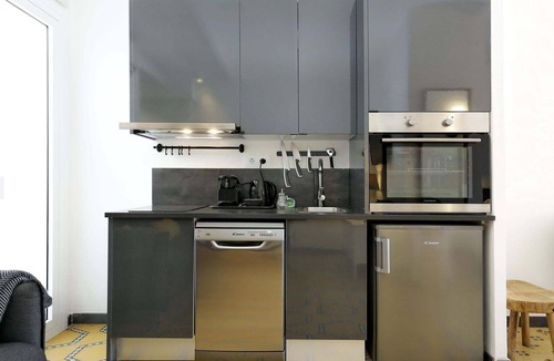 Collblanc y La Torrassa Apartment | Casa Nanit Apt B near Camp Nou
