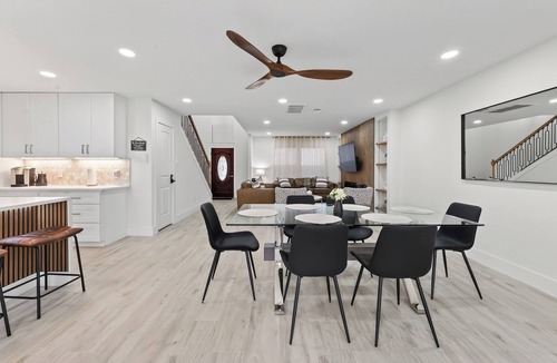 Houston House | Casa Esmeralda -Heated Pool, Luxury BBQ & Patio