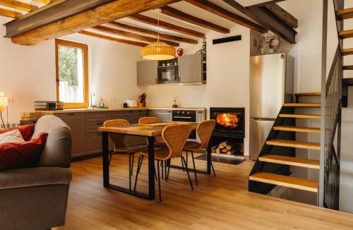 Ribes De Freser Apartment | Casa espaiosa amb llar de foc