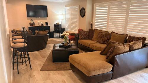 Greater Pinellas Point House | Casa Esquina - St Pete - Near Beaches & Downtown