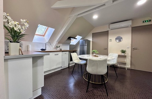 Brive-la-Gaillarde Apartment | Casa Foch - T3 pour 3 personnes - Parking - Proche Hyper Centre