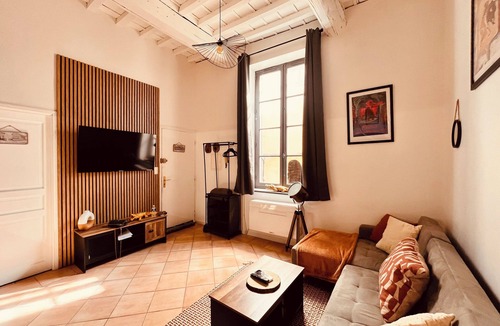 Faubourg Apartment | Casa fresco 2