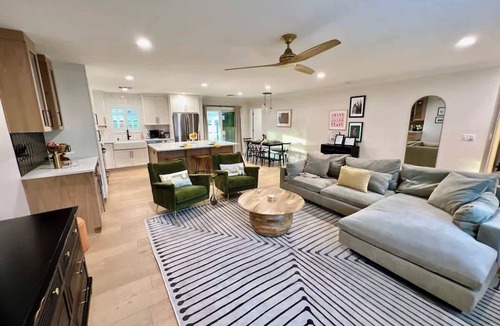 Peters View House | Casa Gia- Quiet Luxury Biltmore Area | Heated Pool