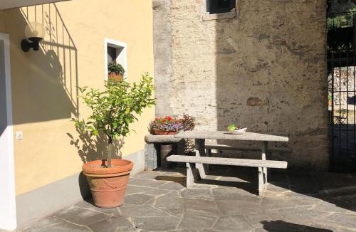 Terre di Pedemonte House | Casa Gialla by Fewotessin