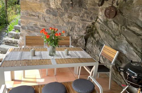 Cavigliano House | Casa Girasol by Fewotessin