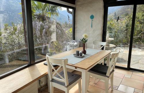 Cavigliano House | Casa Girasol by Fewotessin