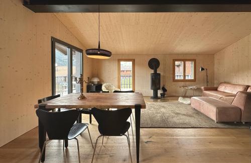Sedrun Apartment | Casa Glisch im Zentrum von Sedrun, mit Sauna