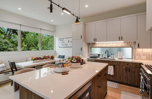 Govalle House | Casa Govalle 3BR Sleeps 8 Private Pool Retreat+ Fire Pit Near Downtown Austin