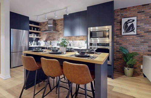 Leslieville Hotel | Casa Hotels: Elegant 2BR Suite in Leslieville