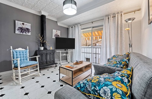Amposta House | 'Casa ideal para familias with Private Terrace, Balcony and Air Conditioning