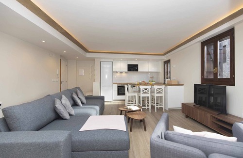 El Pueyo de Jaca Apartment | Casa Ikuspe by Bevalle