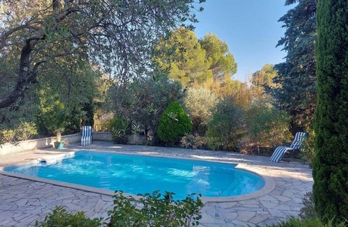 Uchaux House | Casa Il Padre in the Heart of the Olive Trees