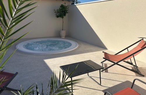 Jaunay-Clan Villa | CASA ioio