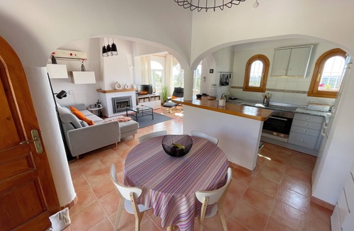 Empedrola House | Casa Irena - Quiet, panoramic view - Same owner as Casa Rosa.