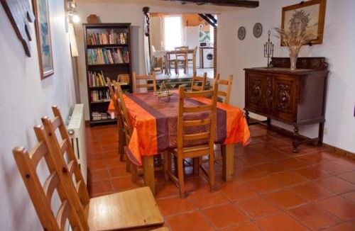 Azuara House | Casa Jara