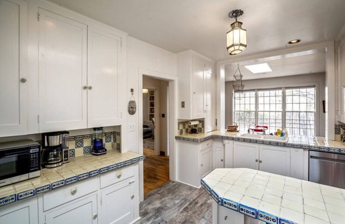 Santa Fe House | Casa Jardín - 3 bed/2bath with Central AC