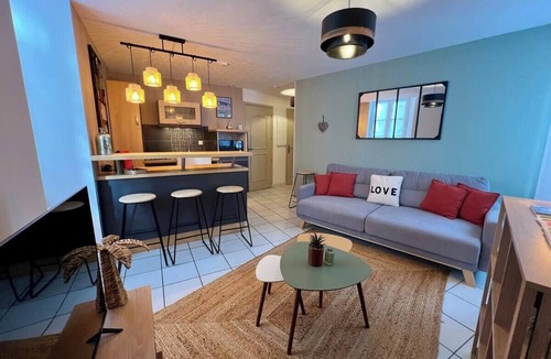 Brive-la-Gaillarde Apartment | Casa Jaubertie #2-T2 Bis chaleureux-Hyper Centre