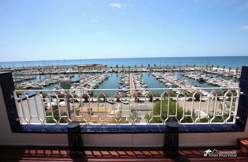 Sitges Ski Chalet | Casa Jetty with sea views, A/C by marina and beach