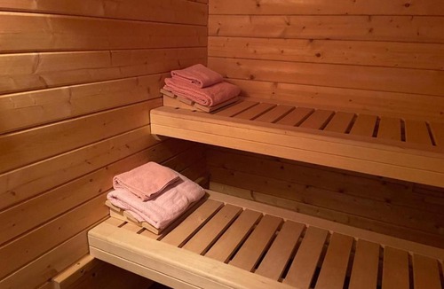 Trun Hotel | Casa Job - Gasthaus - Sauna, Whirlpool - Trun