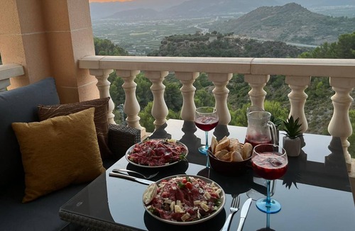 Oliva Villa | Casa Joli| Lovely villa| sea view | private pool | near beach